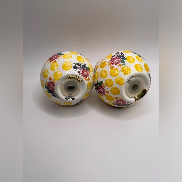 Pair of Mackenzie-Childs Buttercup Salt & Pepper Shakers - Picture 4 of 7